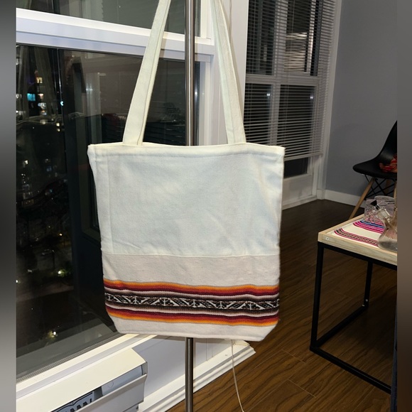 Exotic Tote Bag - Picture 4 of 5